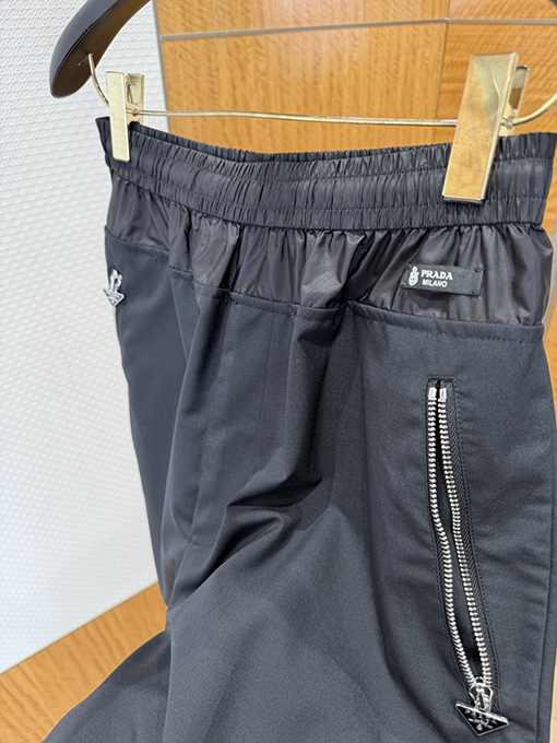 プラダコピー ファスナー付きポケットパンツ