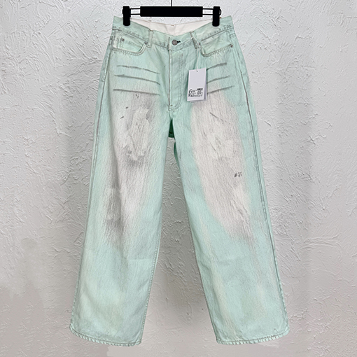 アクネストゥディオズ 暗闇で光るダメージジーンズ