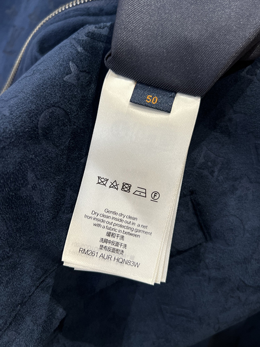 ルイヴィトン クラシックなエンボスの花柄スエードスタンドカラージャケット