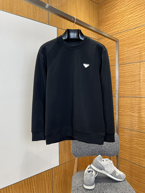 プラダコピー 三角形のロゴ入りクルーネックのスウェットシャツ