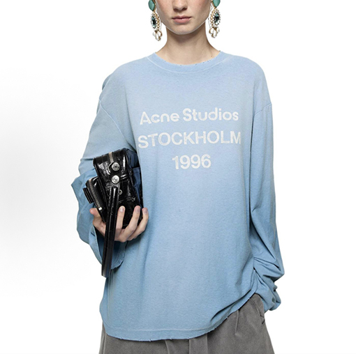 アクネストゥディオズスーパーコピー Acne Studios STOCKHOLM 1996 ダメージプリントのクルーネック長袖シャツ