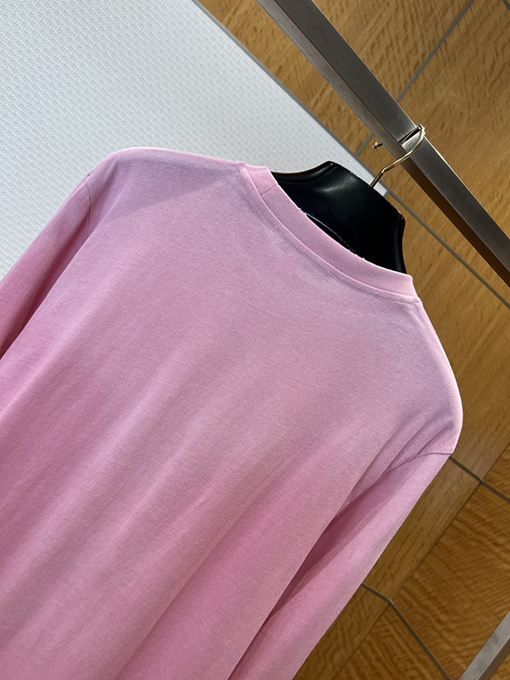 アクネストゥディオズスーパーコピー Acne Studios STOCKHOLM 1996 ダメージプリントのクルーネック長袖シャツ