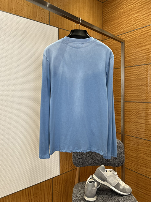 アクネストゥディオズスーパーコピー Acne Studios STOCKHOLM 1996 ダメージプリントのクルーネック長袖シャツ