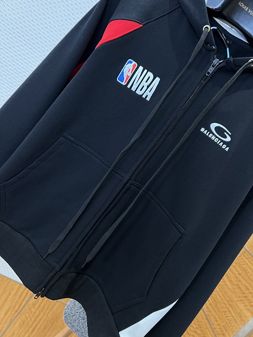 バレンシアガ BALENCIAGA NBA コラボレーションカラーブロックデザインのフード付きジップアップスウェットジャケット