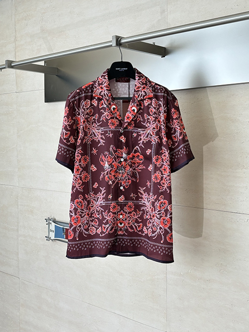 グッチブランドコピー ブルーのペイズリー柄キューバンカラーカシュー花柄プリント半袖シャツ