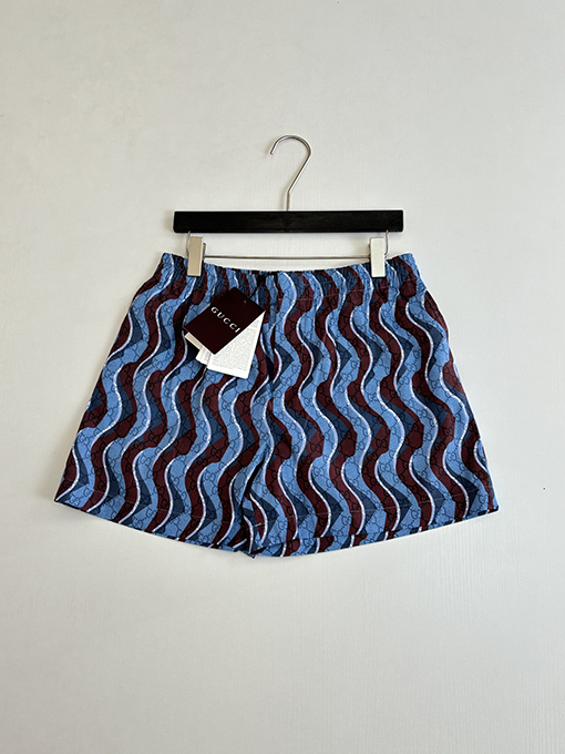 グッチ 波状のGGモノグラムプリントのカジュアルショーツ