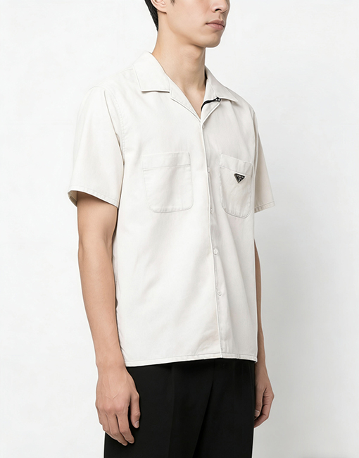 プラダコピー メタルロゴ入りダブルポケット半袖シャツ