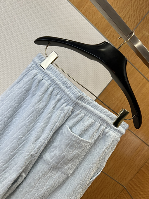 ディオールスーパーコピー 総柄ジャカード柄の半袖ショートパンツセット