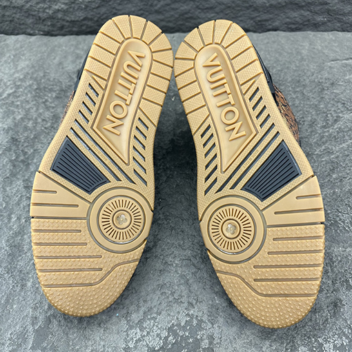 ルイヴィトンコピー LV Trainer クラシックなフュージョングレインアスレチックシューズ