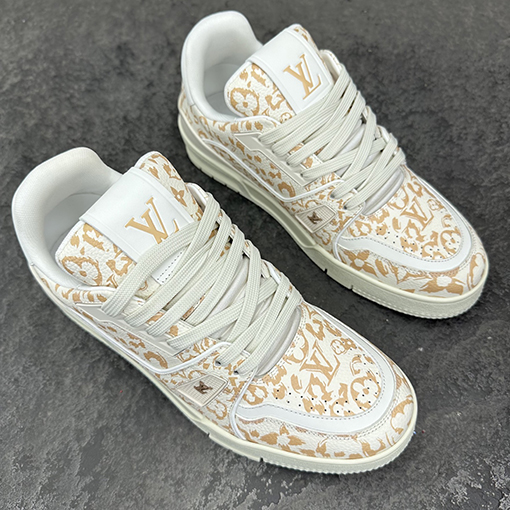 ルイヴィトンコピー LV Trainer クラシックなフュージョングレインアスレチックシューズ