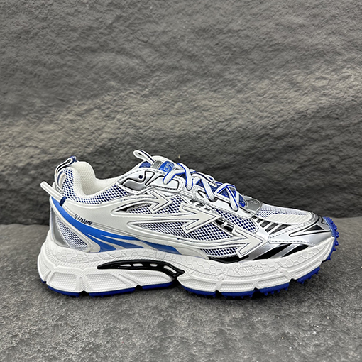 オフホワイト BE RIGHT BACK 高性能ランニングシューズ