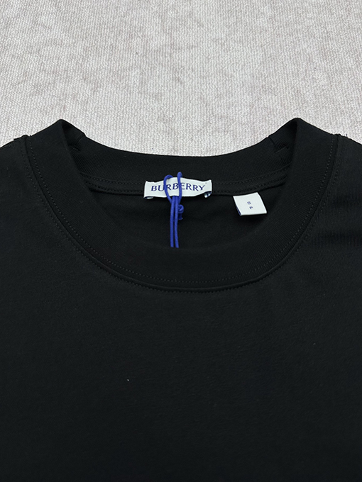 バーバリー Burberry 文字ロゴ入り半袖Tシャツ
