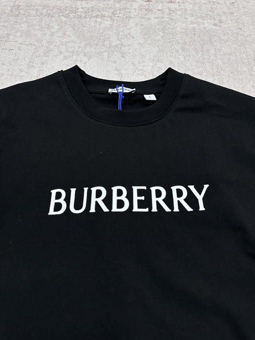 バーバリー Burberry 文字ロゴ入り半袖Tシャツ