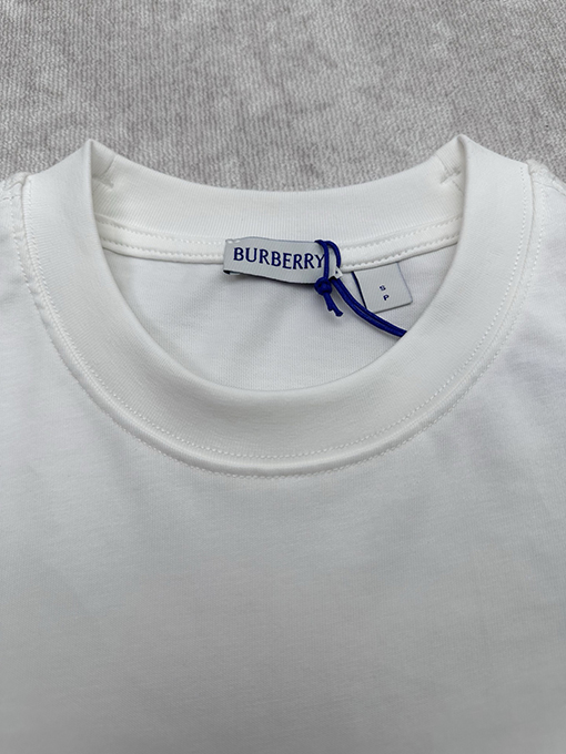 バーバリー Burberry 文字ロゴ入り半袖Tシャツ