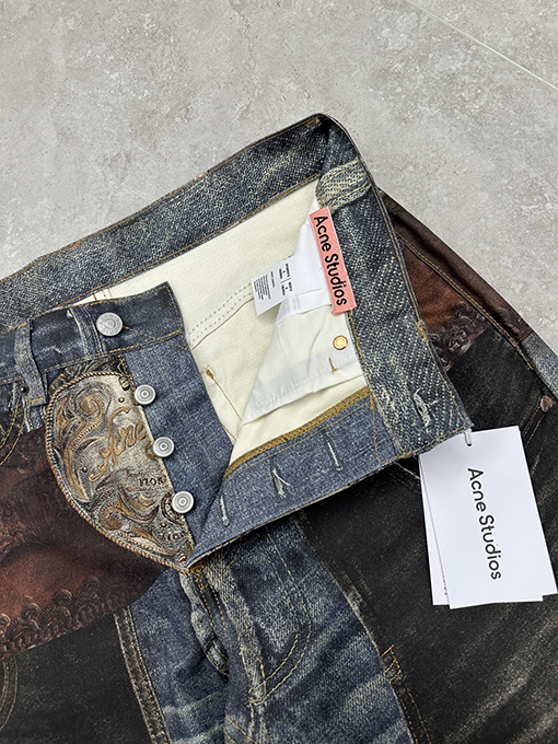 アクネストゥディオズスーパーコピー 3Dハートプリントジーンズ