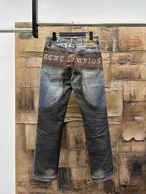 アクネストゥディオズスーパーコピー 3Dハートプリントジーンズ