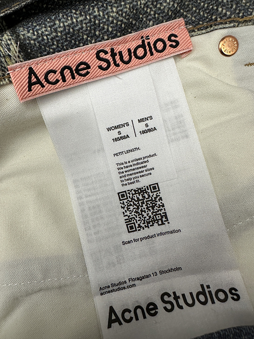 アクネストゥディオズスーパーコピー 3Dハートプリントジーンズ