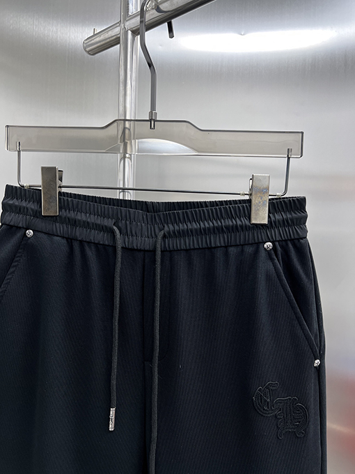 クロムハーツ 光沢のあるアップリケロゴ入りカジュアルパンツ