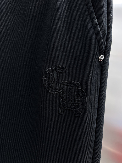 クロムハーツ 光沢のあるアップリケロゴ入りカジュアルパンツ