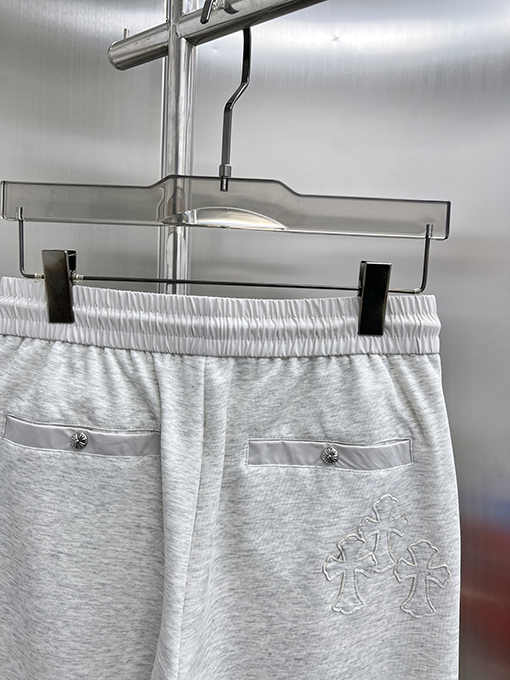 クロムハーツ 光沢のあるアップリケロゴ入りカジュアルパンツ