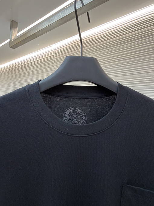 クロムハーツスーパーコピー スタイリッシュなオレンジ色のサンスクリット語ロゴ入り長袖シャツ