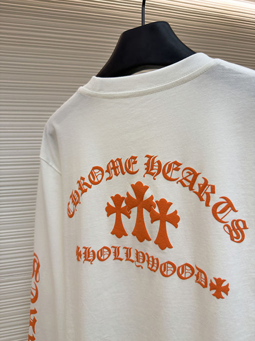 クロムハーツスーパーコピー スタイリッシュなオレンジ色のサンスクリット語ロゴ入り長袖シャツ