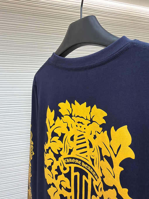 クロムハーツ 背中に黄色の蔓の剣の紺色の長袖シャツ