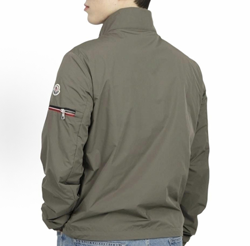 モンクレール 袖ポケット付きスタンドカラー防風ジャケット