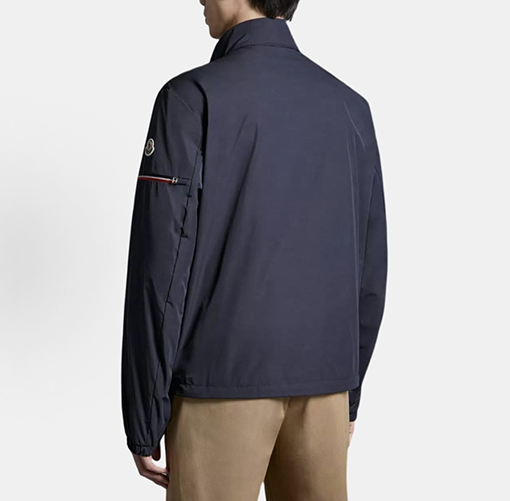 モンクレール 袖ポケット付きスタンドカラー防風ジャケット