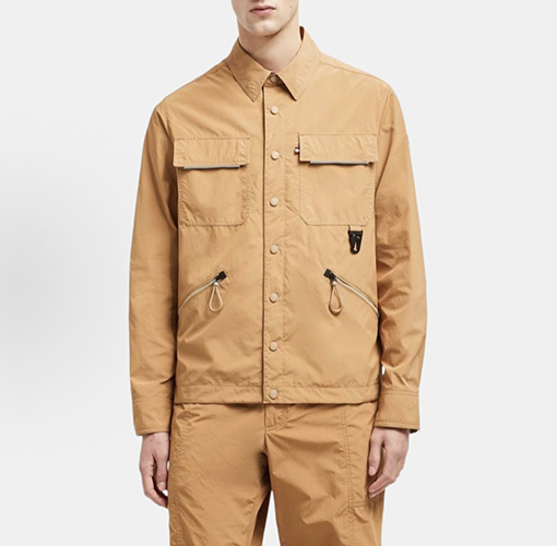 モンクレールスーパーコピー マルチポケットのワークウェアスタイルのラペルジャケット