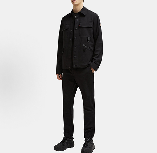 モンクレールスーパーコピー マルチポケットのワークウェアスタイルのラペルジャケット