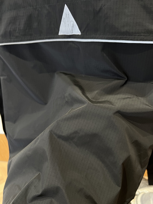 モンクレールスーパーコピー マルチポケットのワークウェアスタイルのラペルジャケット