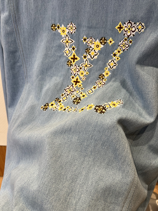 ルイヴィトン 手書きロゴ刺繍り襟付きデニムジャケット