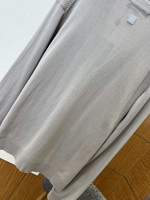 ルイヴィトンコピー モノグラム入りジャカードVネックニットカーディガン