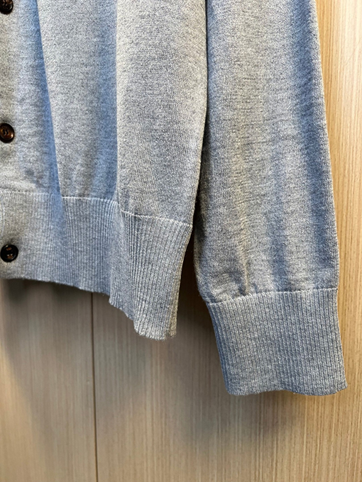 ディオールスーパーコピー DIOR 新しい文字刺繍ロゴ入りウェビングニットカーディガン