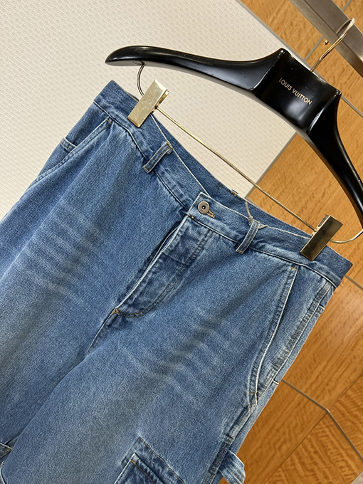 ディオールブランドコピー DIOR 刺繍の大きなポケット付きりワイドレッグカーゴジーンズ