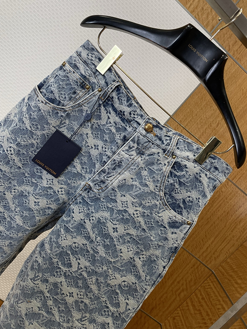 ルイヴィトンブランドスーパーコピー クラシックなジャカード総柄デニムスーツ