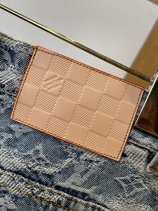 ルイヴィトンブランドスーパーコピー クラシックなジャカード総柄デニムスーツ