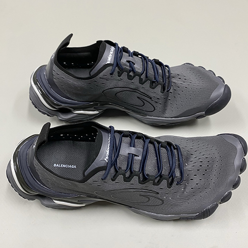 バレンシアガ Track Piercing カップルスニーカー