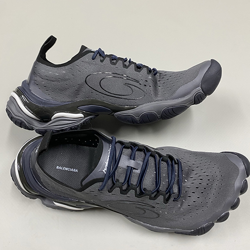 バレンシアガ Track Piercing カップルスニーカー