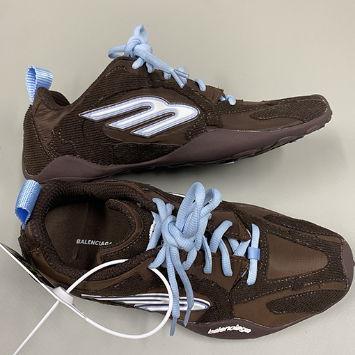 バレンシアガスーパーコピー Monday Ultra クラシックのカップルスニーカー