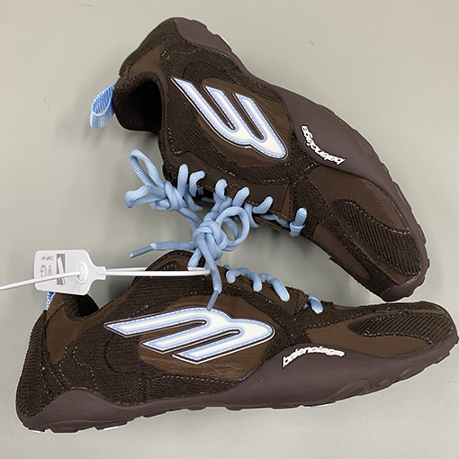 バレンシアガスーパーコピー Monday Ultra クラシックのカップルスニーカー