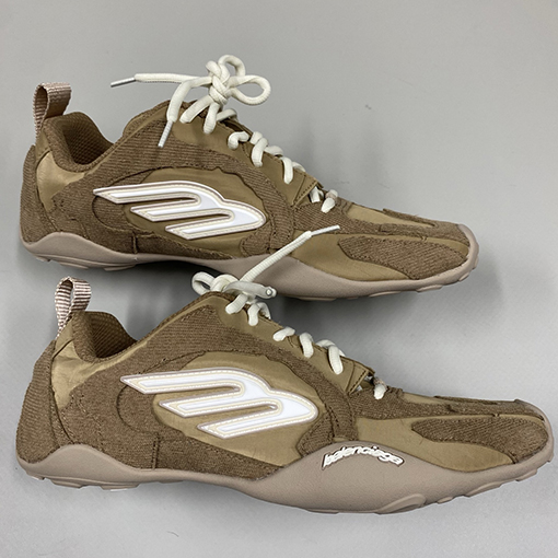 バレンシアガスーパーコピー Monday Ultra クラシックのカップルスニーカー