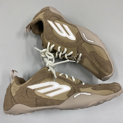 バレンシアガスーパーコピー Monday Ultra クラシックのカップルスニーカー