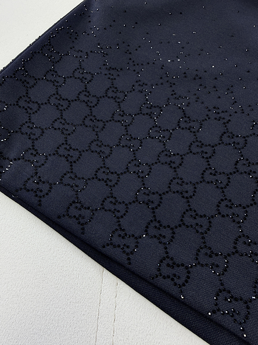 グッチ ダイヤモンド装飾のショートパンツ