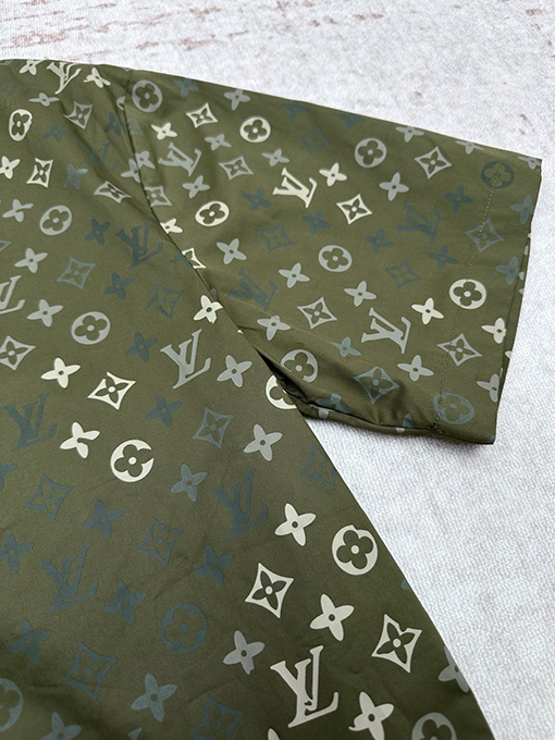 ルイヴィトンブランドスーパーコピー MONOGRAM クラシックのワークウェア半袖シャツ