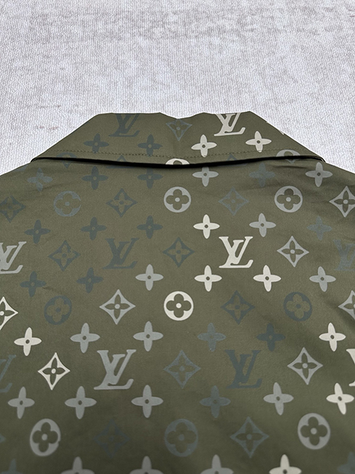 ルイヴィトンブランドスーパーコピー MONOGRAM クラシックのワークウェア半袖シャツ