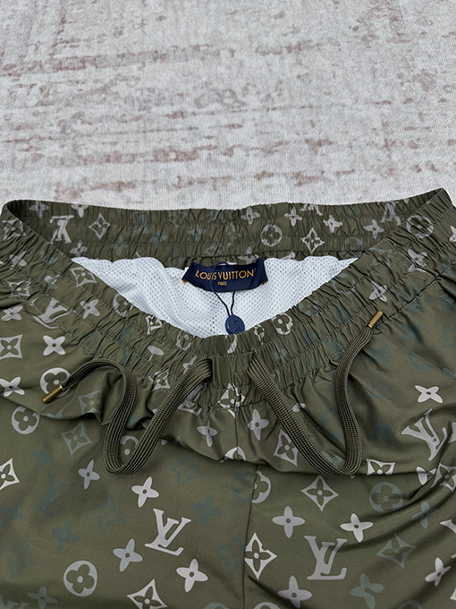 ルイヴィトン MONOGRAM カーゴショーツ