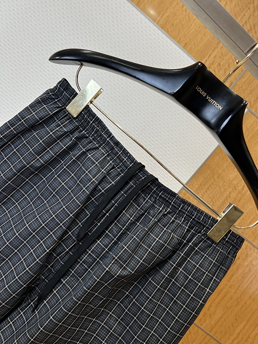 バレンシアガスーパーコピー チェック柄刺繍入りカジュアルショーツ