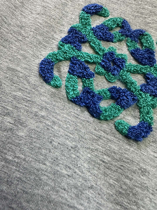 ロエベコピー タオル刺繍入り半袖Tシャツ